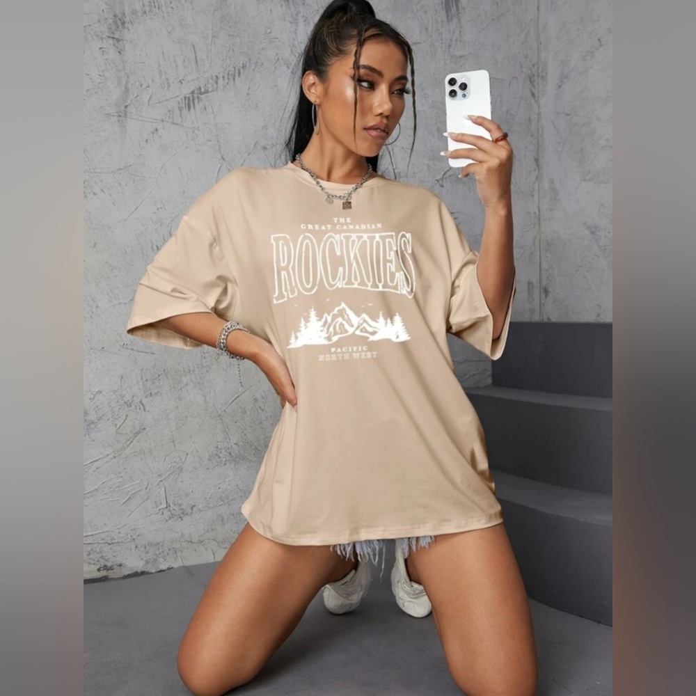 SHEIN Tan Graphic Short Sleeve Tee